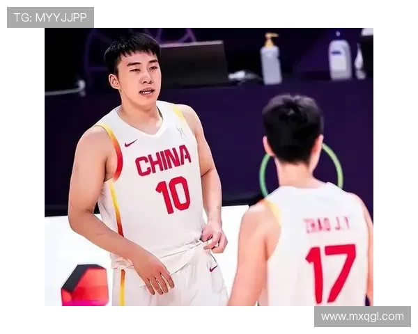 教授讲述姚明的传奇人生与篮球精神的深刻启示