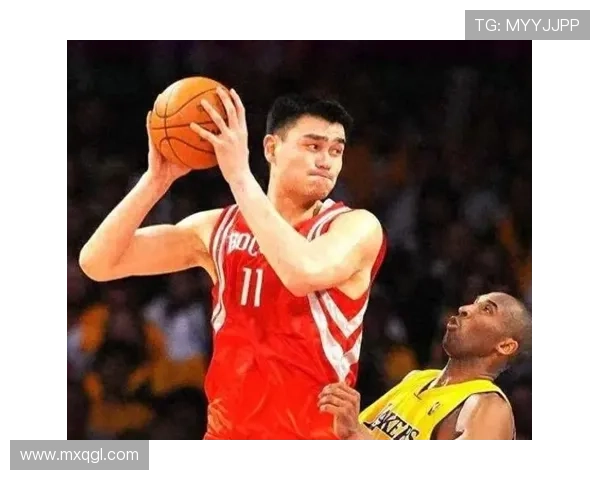 姚明背影图画展现了巨人柔情与坚韧的完美结合,感动无数球迷与艺术爱好者