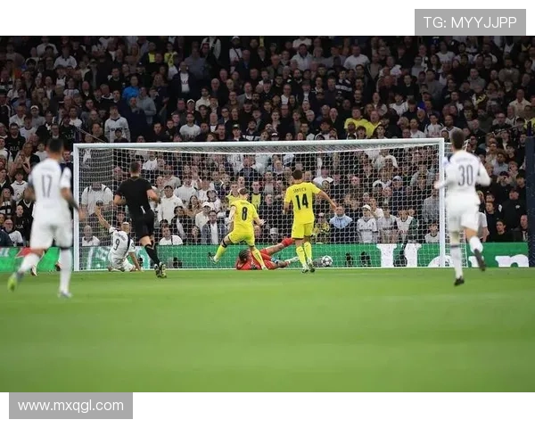 奥巴梅扬助攻埃莫森手球假摔染红 十人马赛1-2遭葡萄牙体育逆转