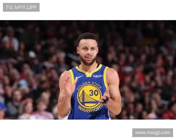 37岁库里连续两场轰下35分再创纪录成为NBA历史最年长控卫传奇