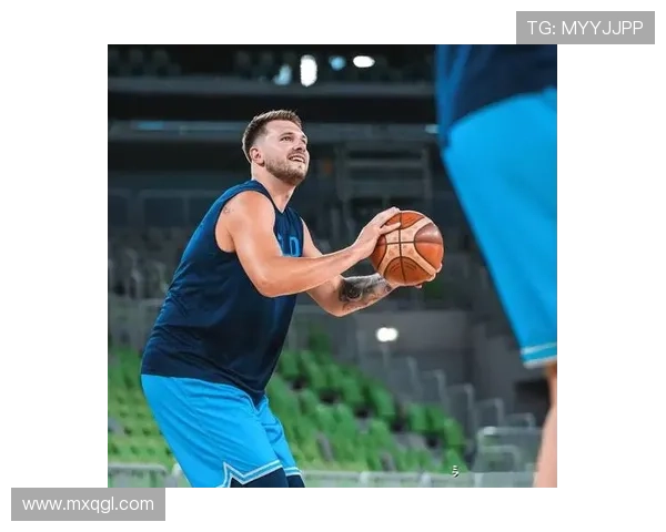 艾顿谈后程发力秘诀：相信东契奇与教练 调整防守策略打出关键胜利